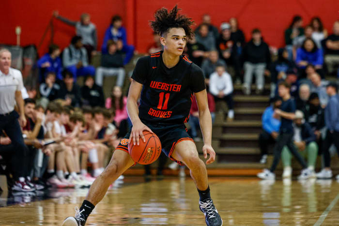 Scottie Adkinson dribbles the ball during Websters Grove's win over De Smet Jesuit (Missouri) on Dec. 30, 2023.